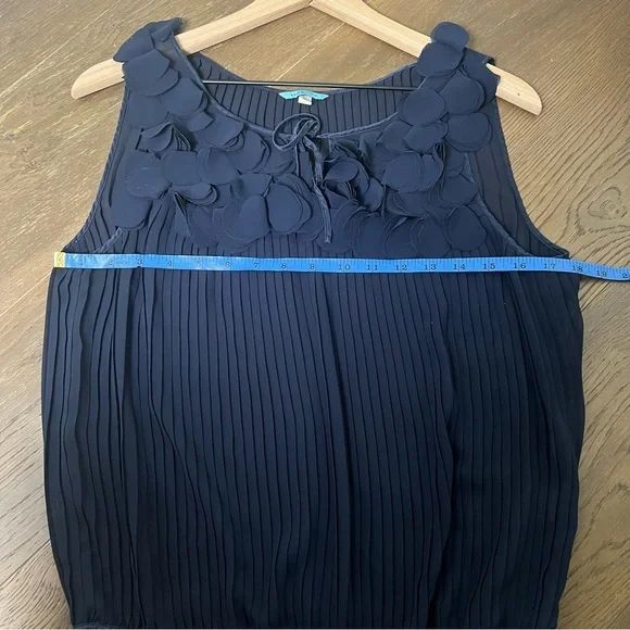 Anthropologie Navy Petal Pleated Blouse by Leif Notes Sz 4 - Picture 7 of 9